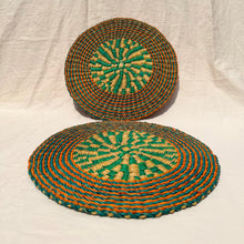 Load image into Gallery viewer, Akula Placemats Set of 2
