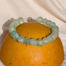 Load image into Gallery viewer, Haye Glass-Beads Necklace
