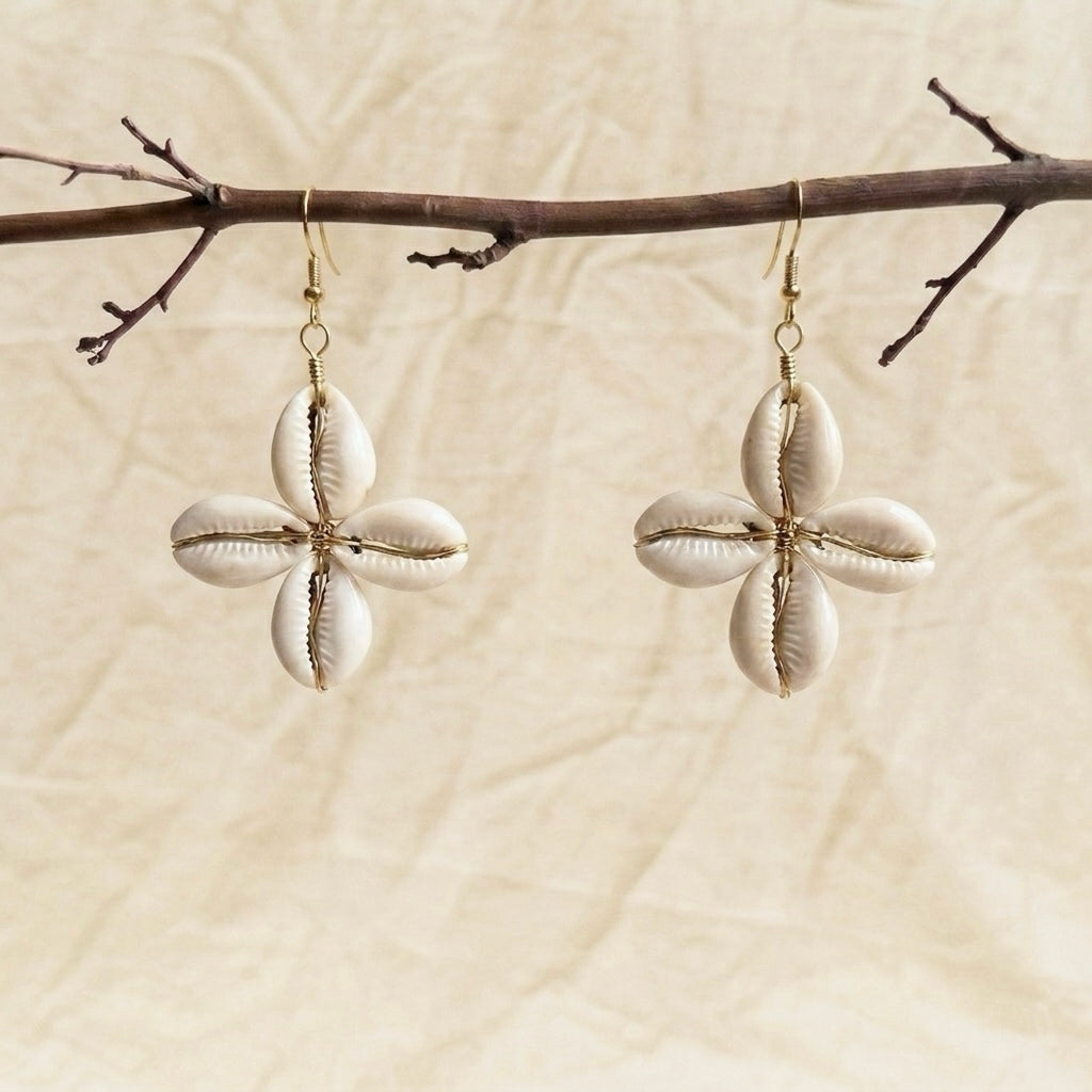 Small cowry Earrings